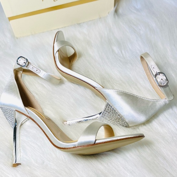 Vince Camuto Heels Wedding Diamond Embellished Ankle Strap Satin Formal Open Toe - Picture 3 of 12